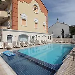 B&B Fidan 말마리스